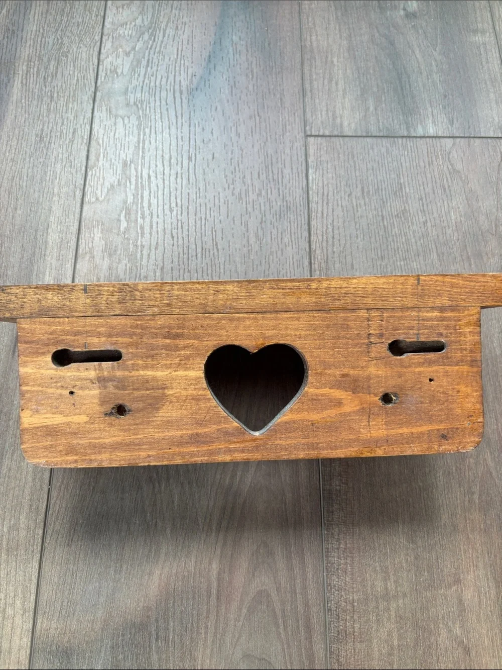 Vintage 70s Heart Wooden Wall Shelf with Starfish Hooks Cottage Grannycore EUC